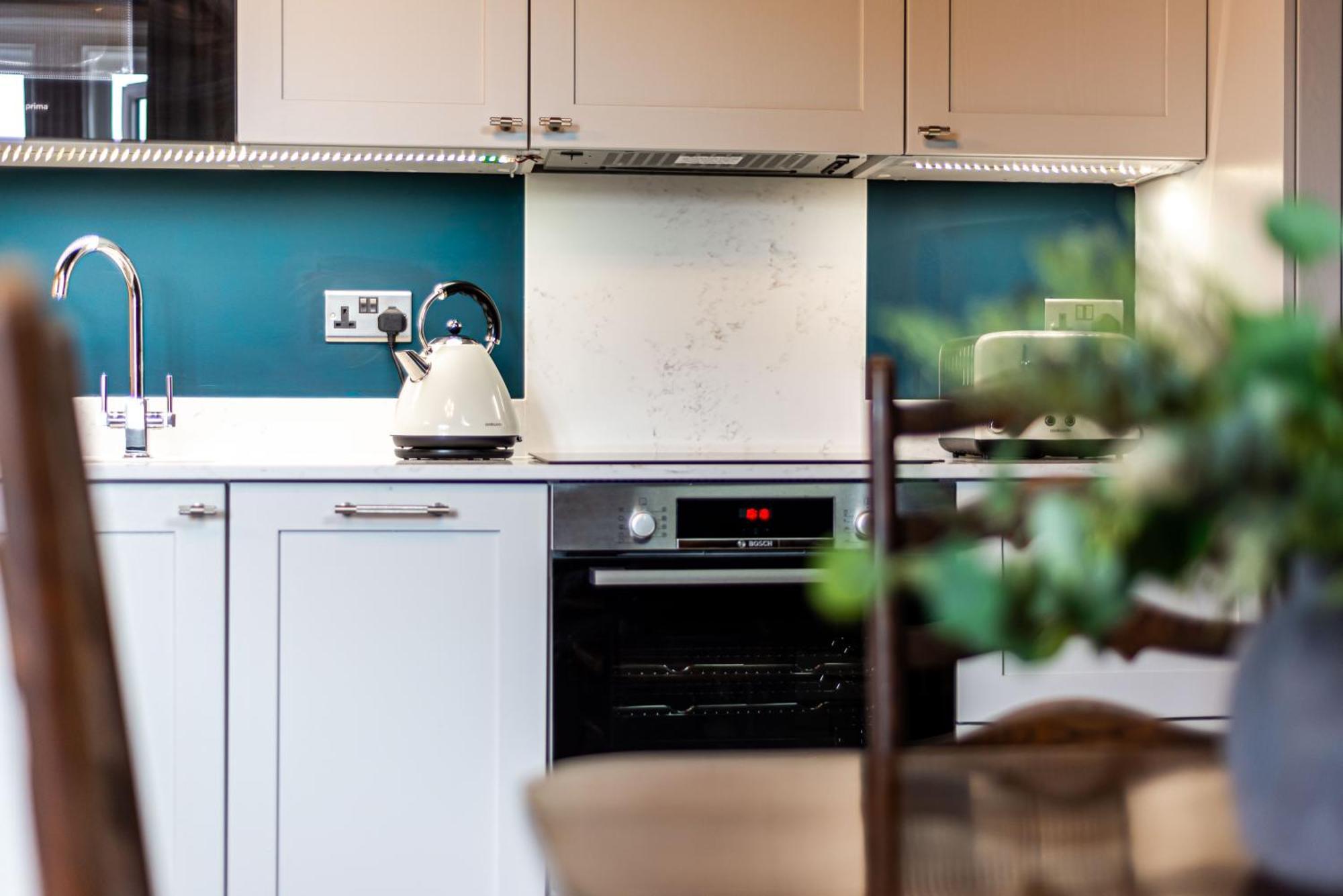 2 The Quadrant Luxury Apartments - Хойлэйк Экстерьер фото