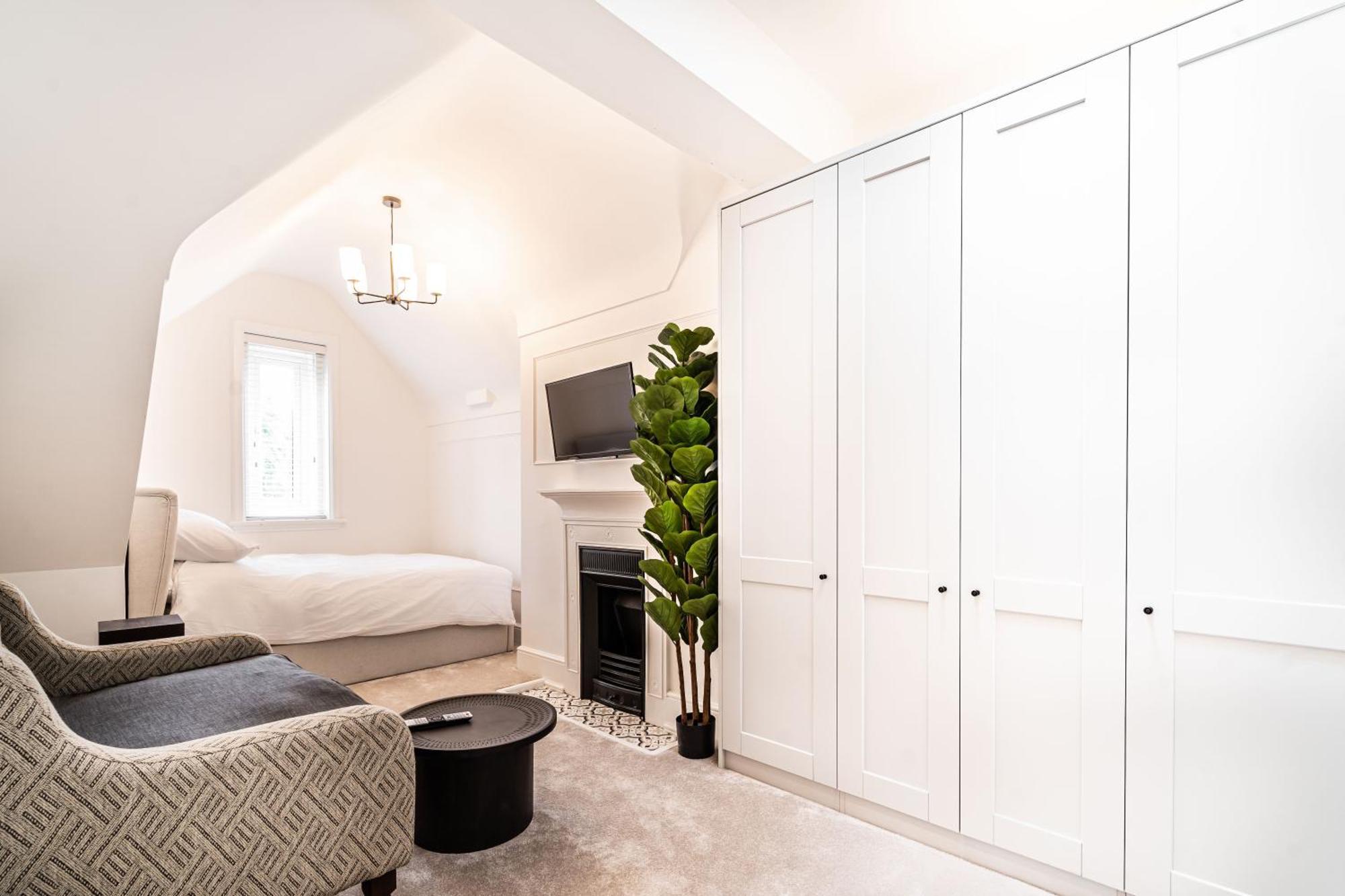 2 The Quadrant Luxury Apartments - Хойлэйк Экстерьер фото