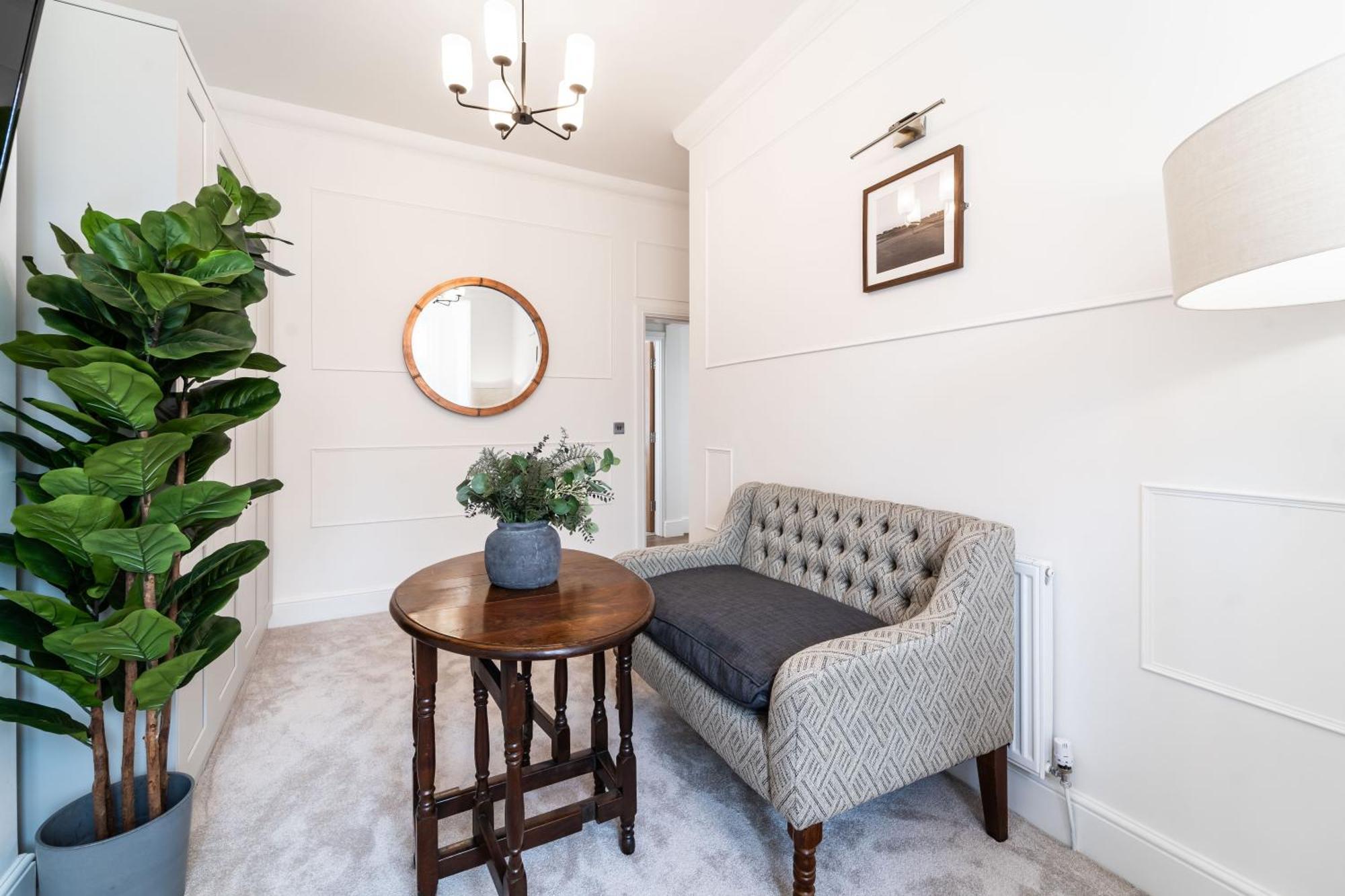 2 The Quadrant Luxury Apartments - Хойлэйк Экстерьер фото